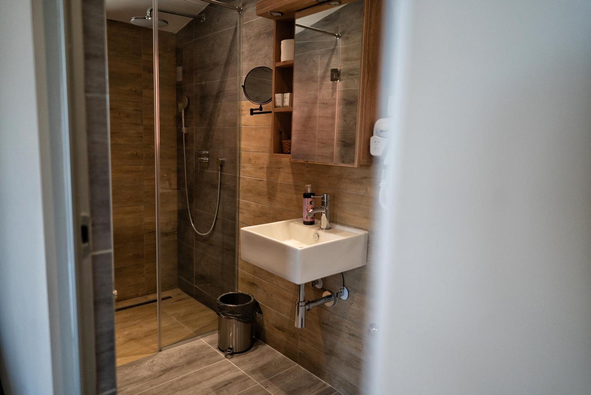 Hotel La Roue Vrsac Zewnętrze zdjęcie